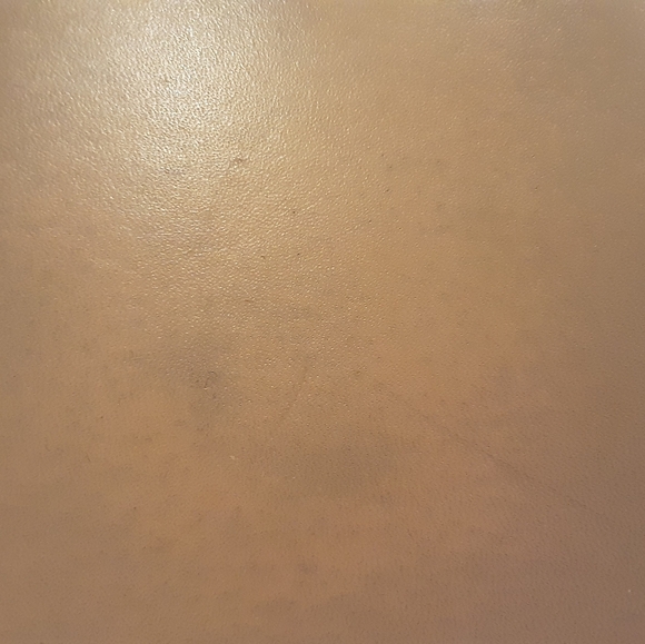 Celine Light Tan Barrel Purse. - Picture 4 of 7